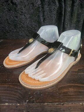 Tommy Hilfiger Bennia Black Patent Logo Flat Thong Sandal/Sz. 7M NEW
